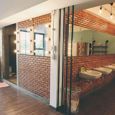 Vestique Hostel Τσιάνγκ Μάι Εξωτερικό φωτογραφία