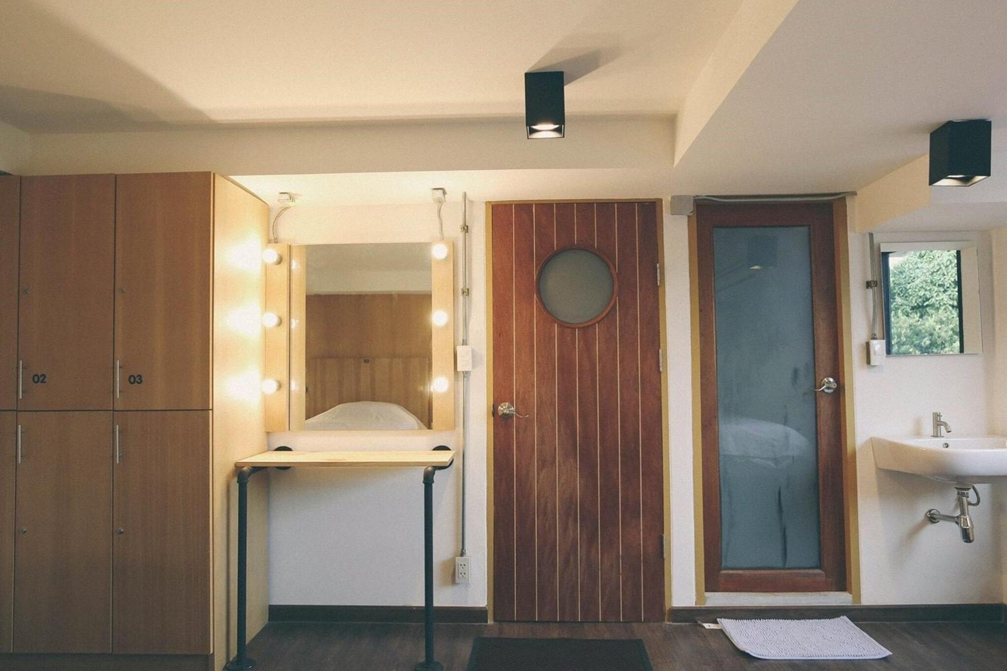 Vestique Hostel Τσιάνγκ Μάι Εξωτερικό φωτογραφία